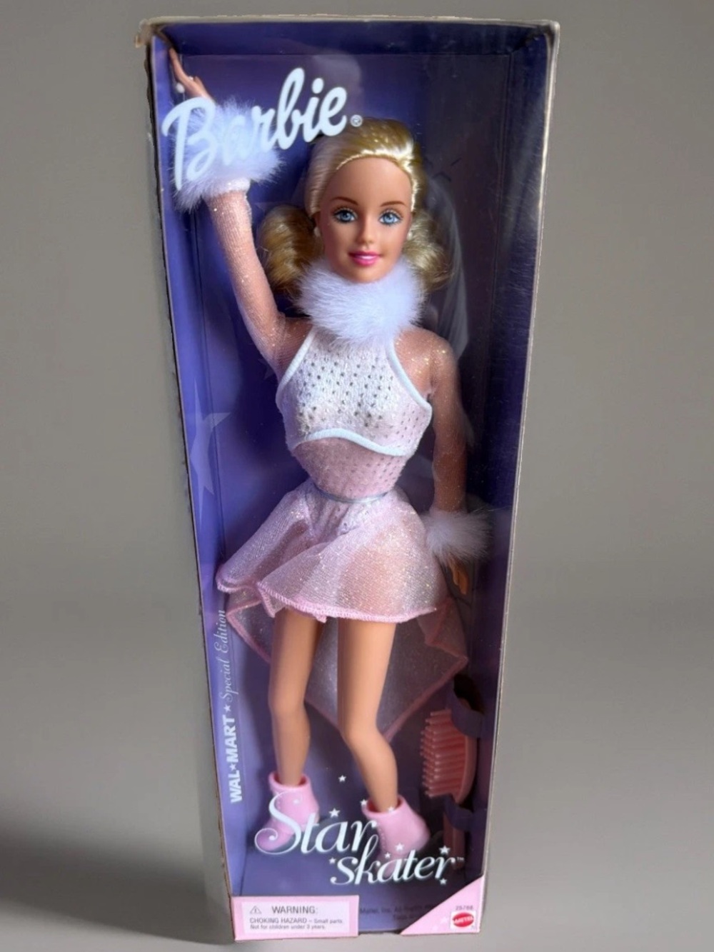 Barbie Star Skater Doll Wal-Mart Special Edition 25788 2000 NIB Ice Skating